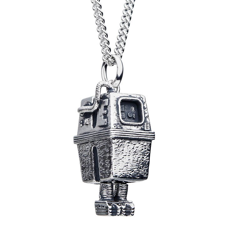 A GNK necklace from the new RockLove X Star Wars collection.