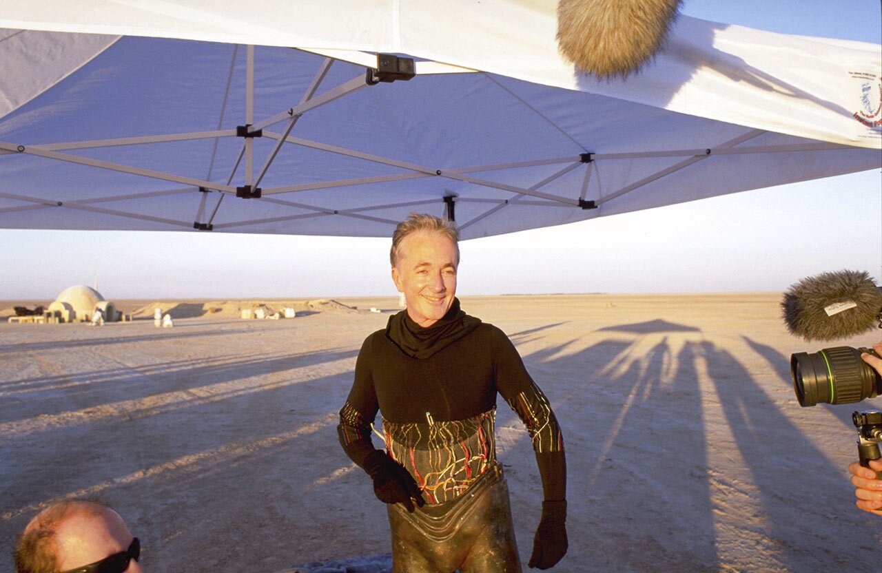 Anthony Daniels behind the scenes as C-3PO