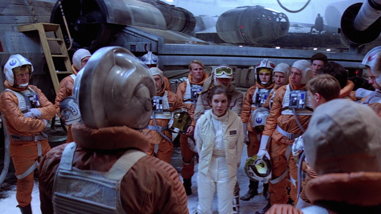 Leia Briefs Pilots on Hoth