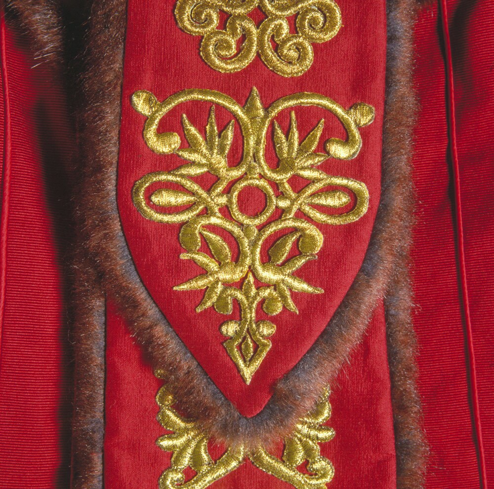 Queen Amidala throne room gown detail