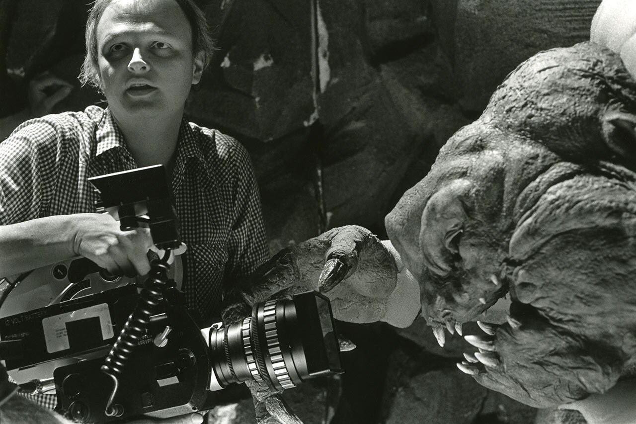 Dennis Muren behind the scenes with a Rancor