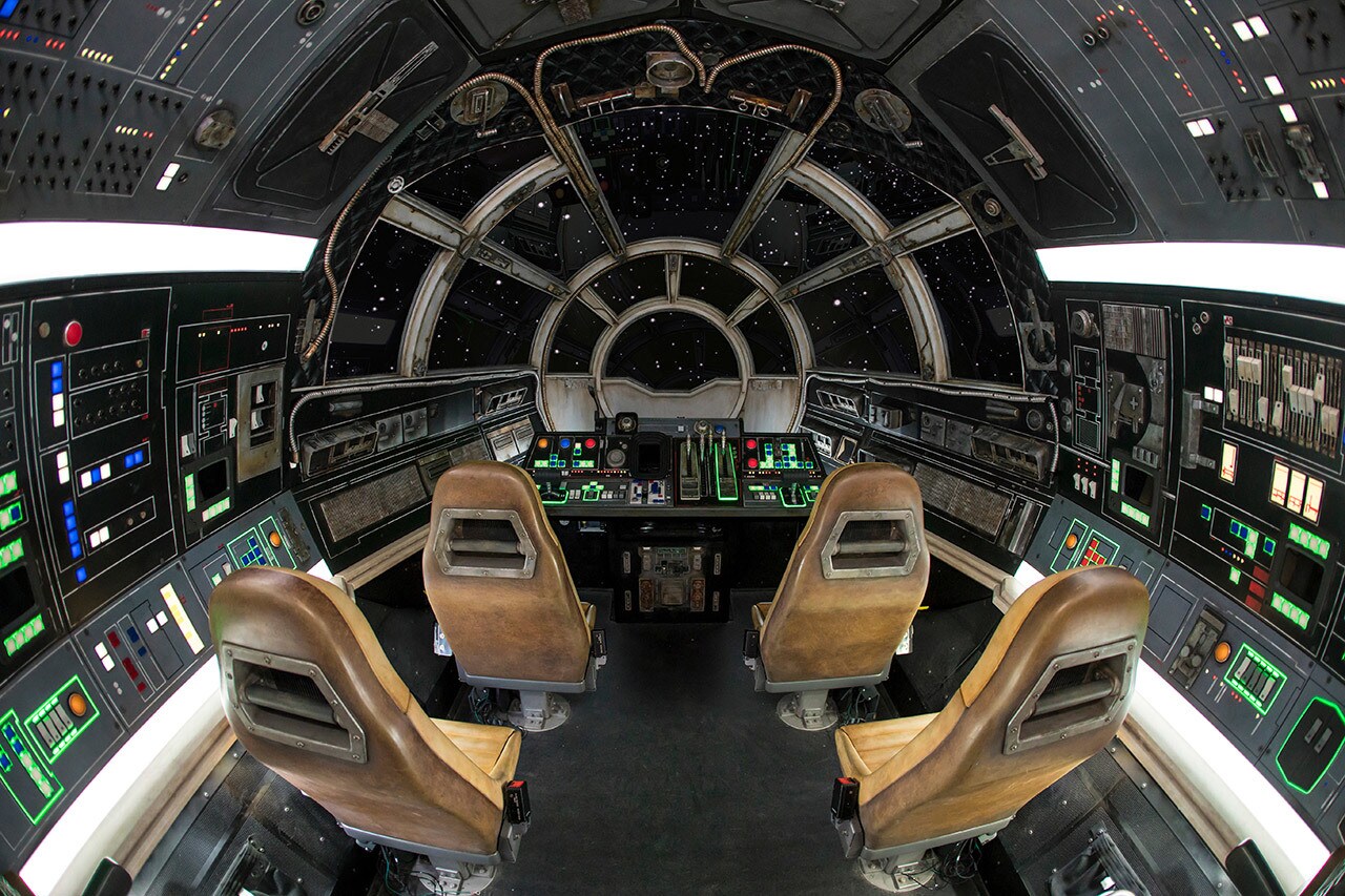 The cockpit inside Millennium Falcon: Smugglers Run.