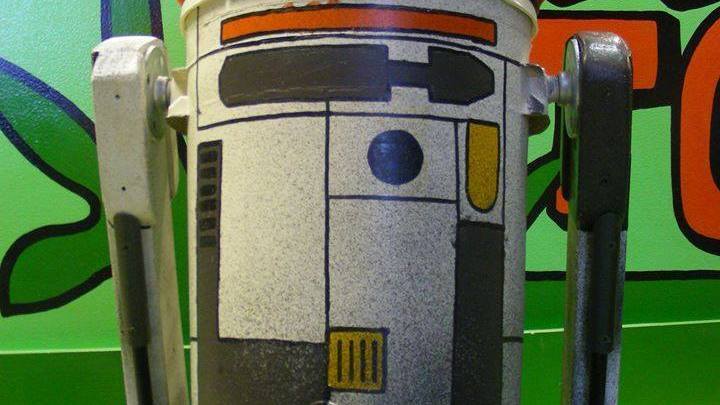 Fully Operational Fandom: Droid Building with Everyday Objects