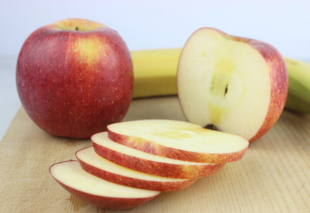 Sliced apples for a Fruit TIE Fighters recipe