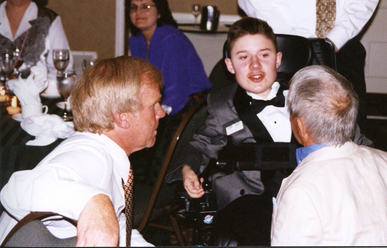 Ben with Jeremy Bulloch (left), Artoo, and Kenny Baker (right), Men Behind the Mask Dinner, 1997 Hackensack <i>Star Wars</i> convention.