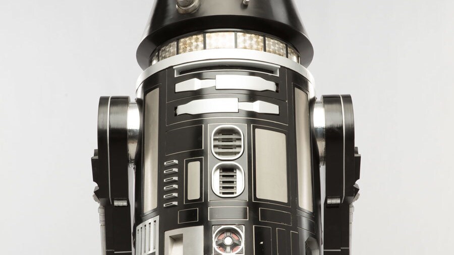 An astromech droid from Solo: A Star Wars Story.