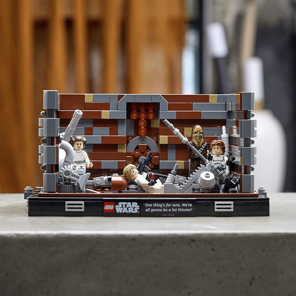LEGO Star Wars Trash Compactor Diorama