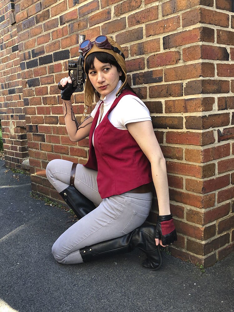 Bria LaVorgna cosplaying as Doctor Aphra