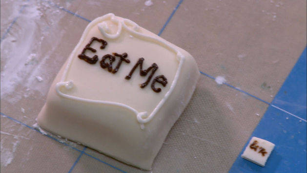 alice in wonderland movie eat me