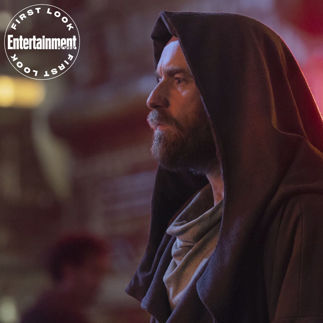 Entertainment Weekly's Obi-Wan Kenobi still of a hooded Obi-Wan 