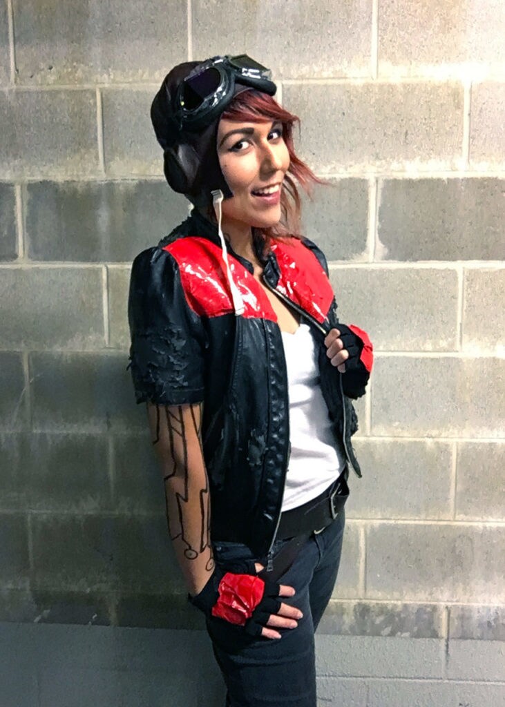 Cosplayer Alyssa Vidales dressed as Doctor Aphra.