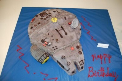 Millennium Falcon cake by TK Peggy