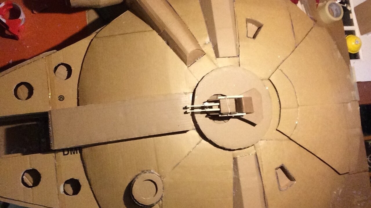 Millennium Falcon cardboard replica early stages