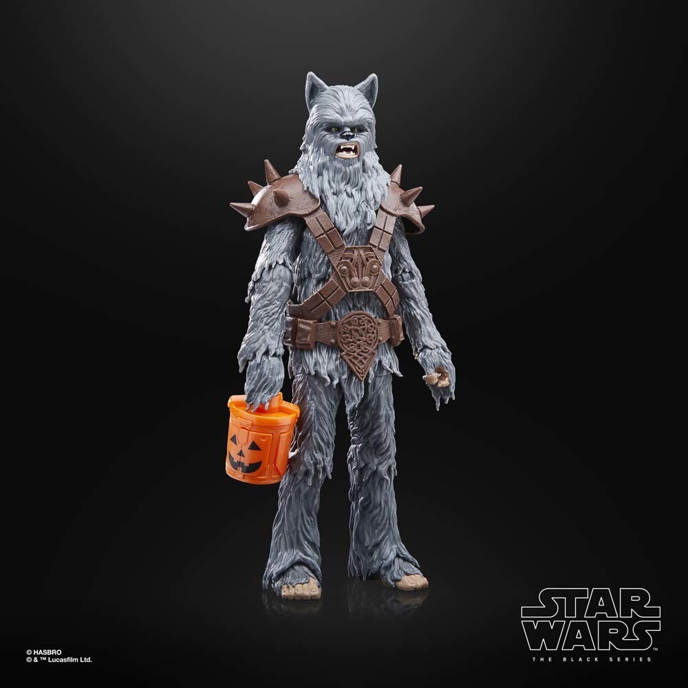 Star Wars: The Black Series Wookiee (Halloween Edition) with jack-o-lantern camtono.