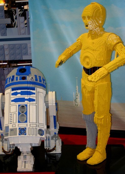 sdcc 07 r2-d2 and c3po