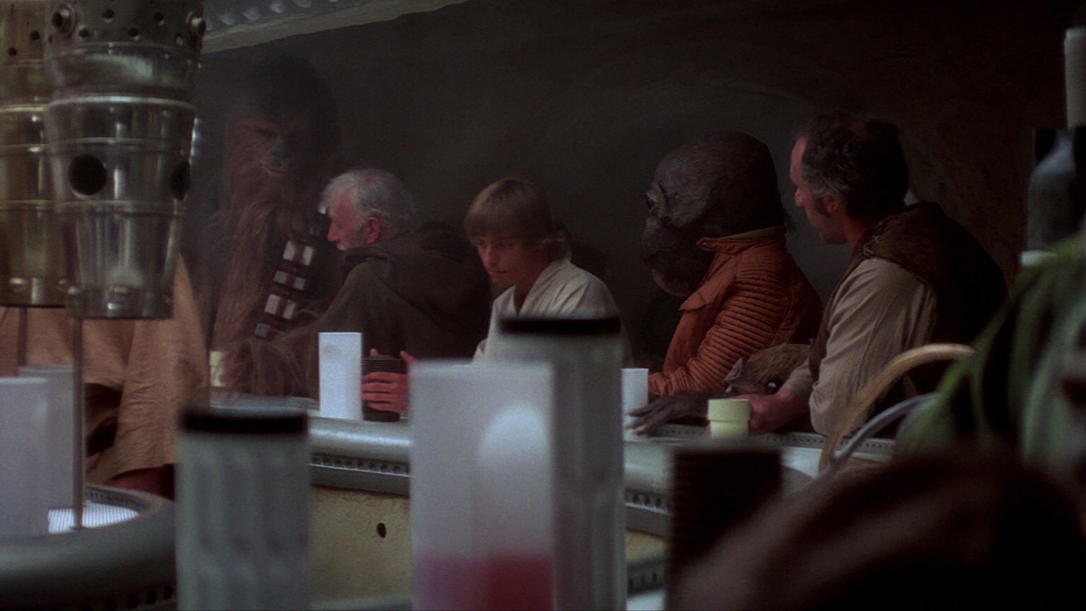 9 Reasons Why the Mos Eisley Cantina is So Special