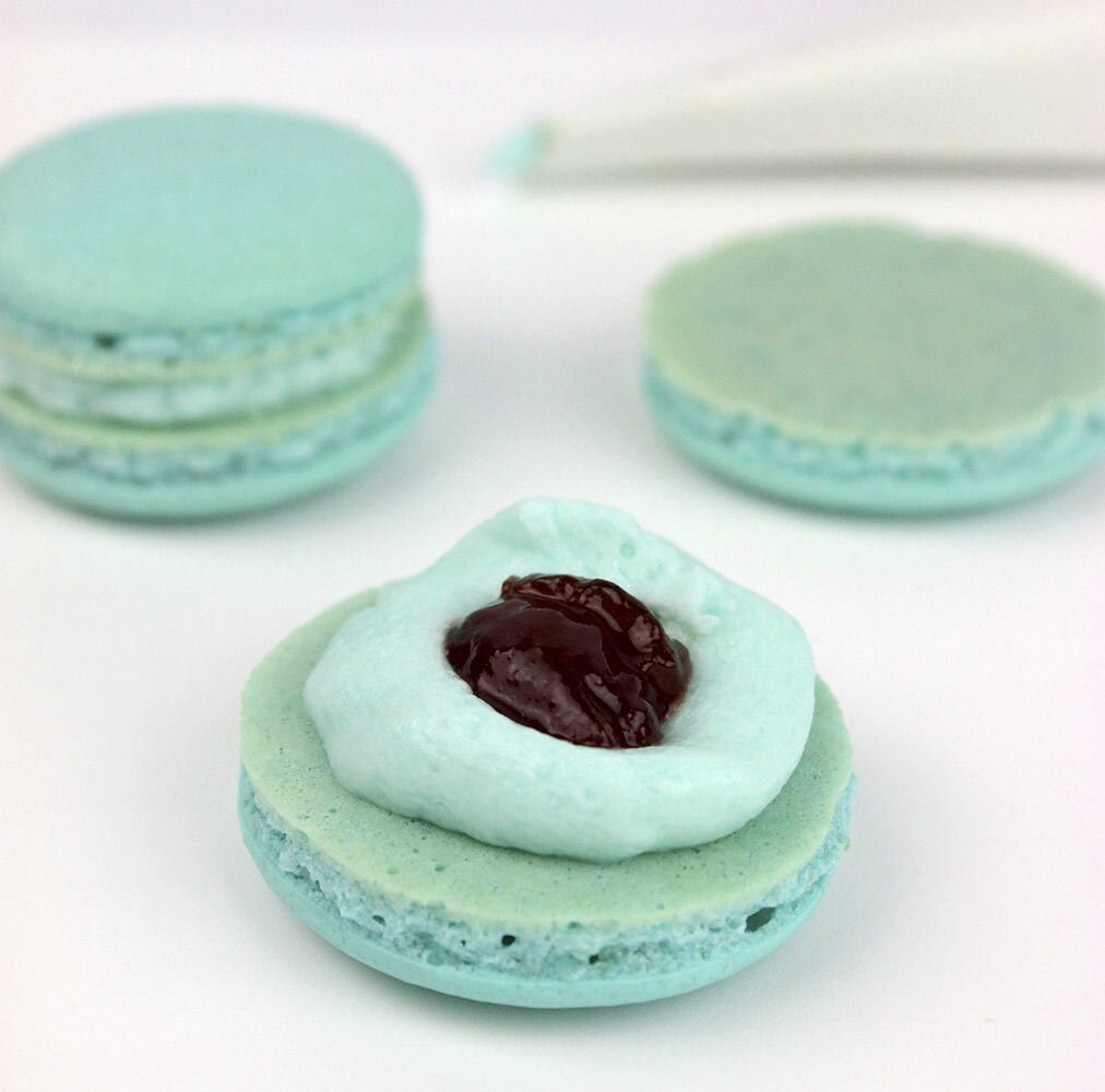 Baby Yoda's Blue-Milk Macarons From The Mandalorian