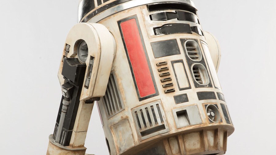 An astromech droid from Solo: A Star Wars Story.