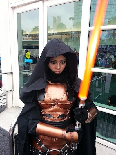 female jedi cosplay