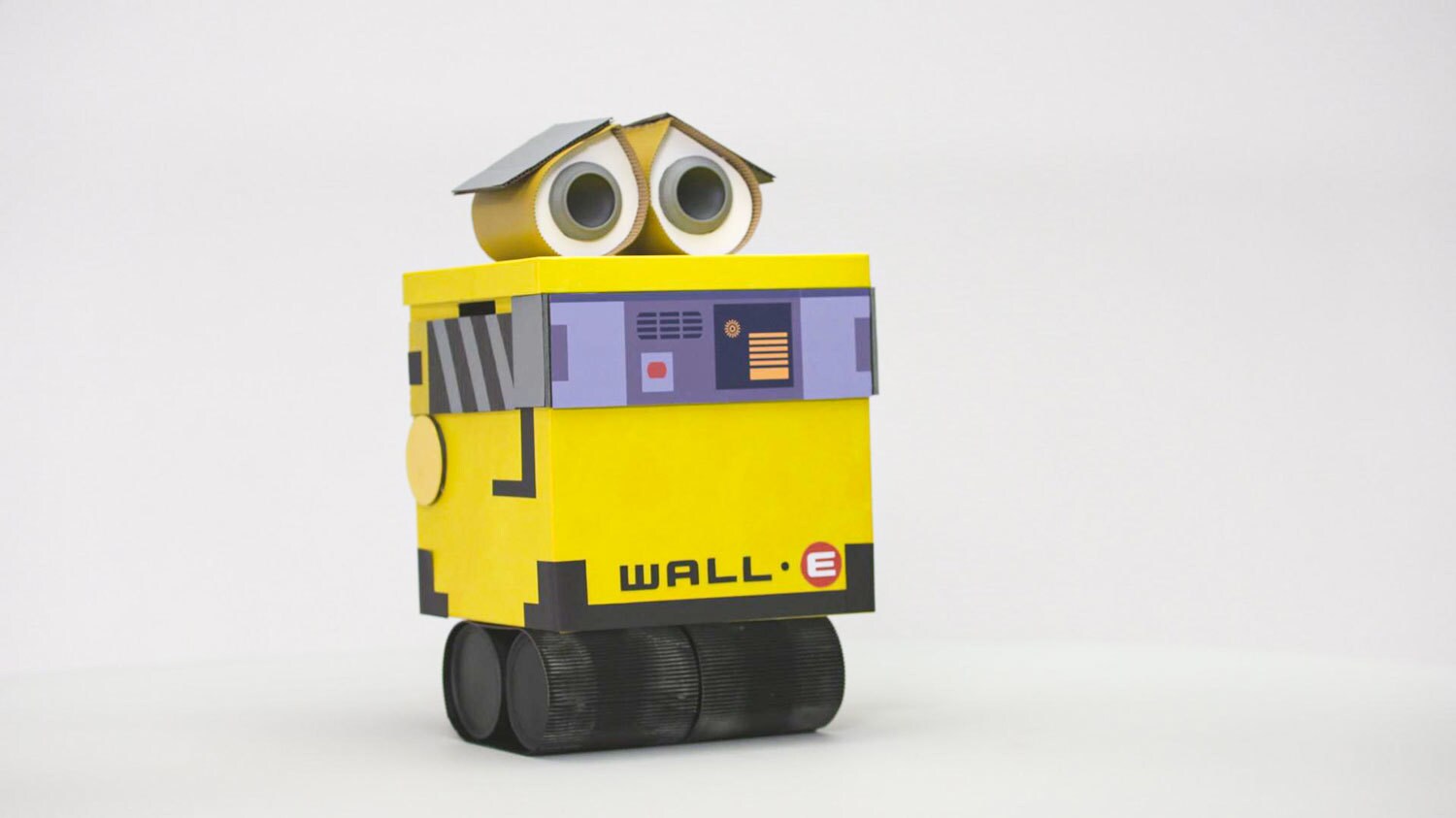WALL•E: Recycling Container