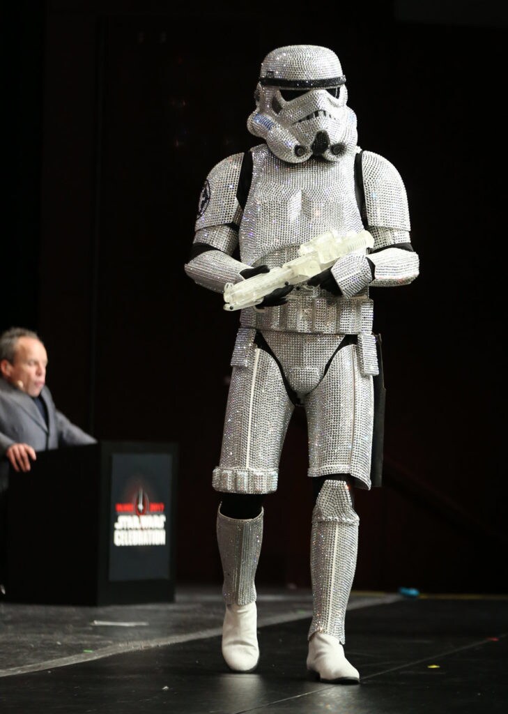 A cosplayer shows off a stormtrooper costume covered in 51 thousand crystals.