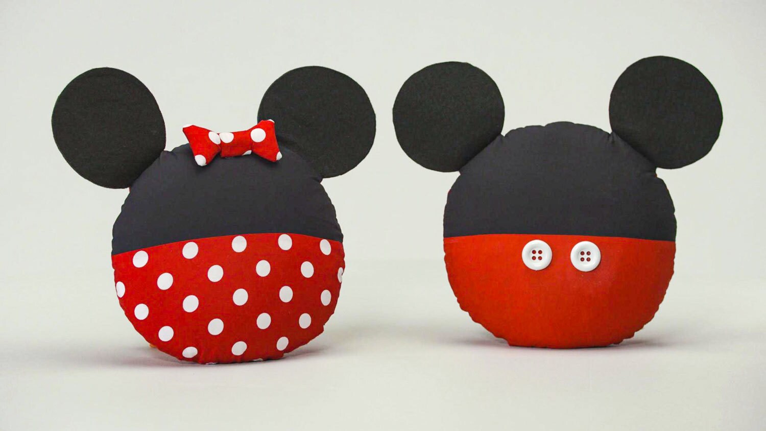 SEW THRU MICKEY - Dress It Up Buttons