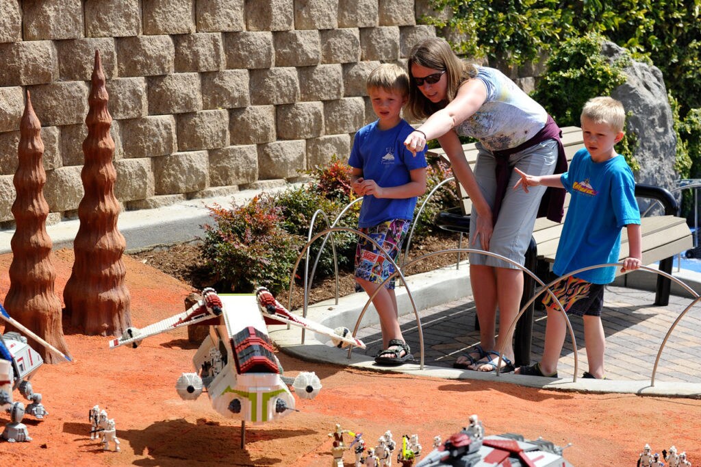 legoland-sw-miniland-geonosis