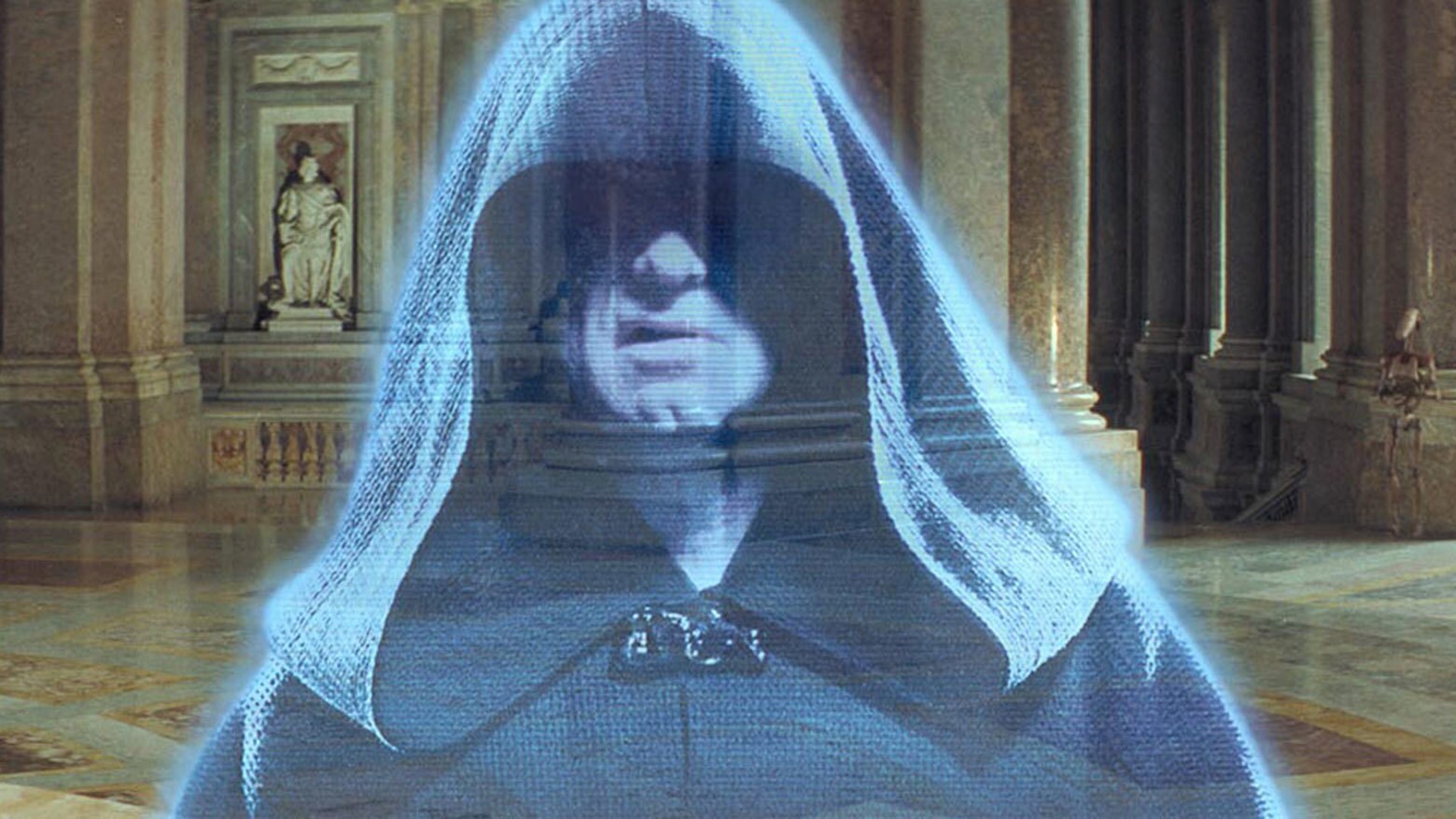 I really wish Palpatine kept his more regal appearance throughout