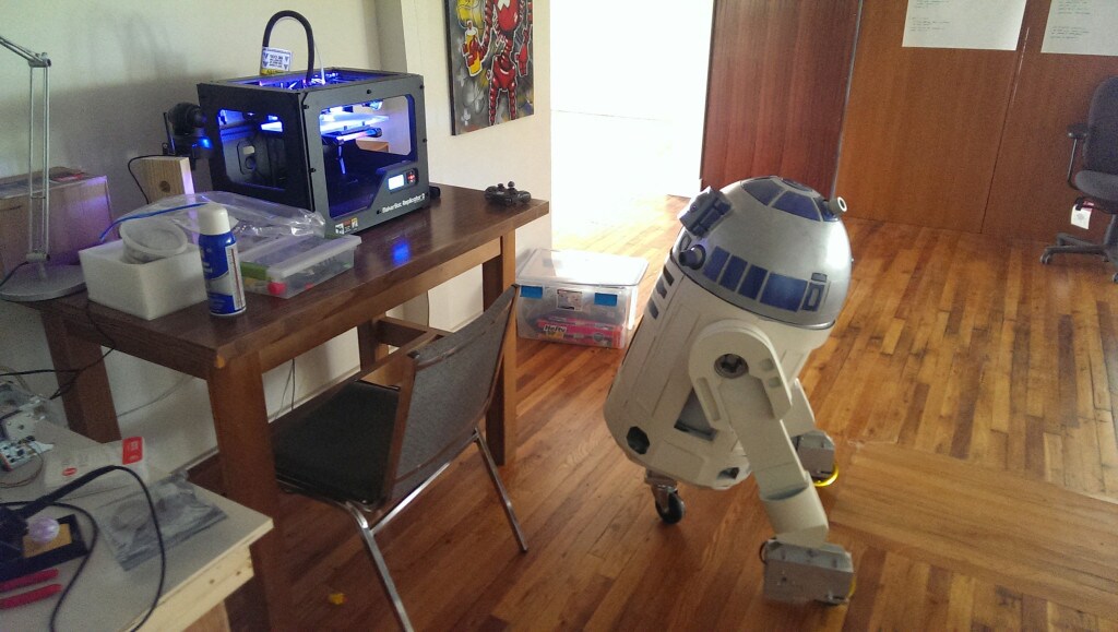 An R2-D2 Builders Club droid in progress