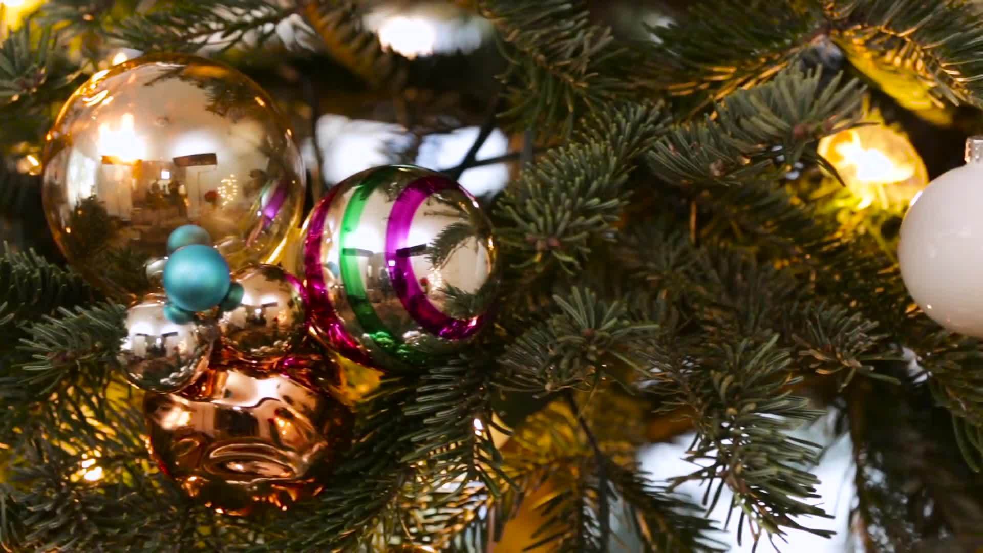 Be Our Guest: How To Next Level Your Christmas Tree | Disney Style