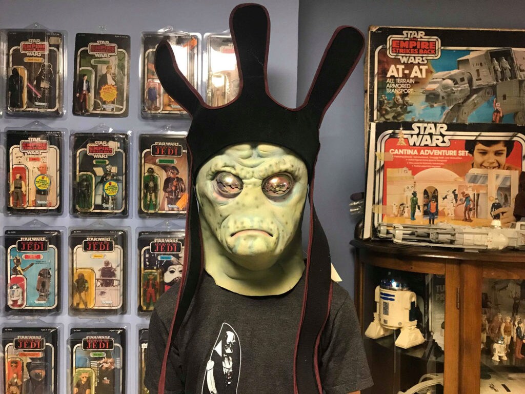Star Wars fan Blake Morgan in his Nute Gunray mask.