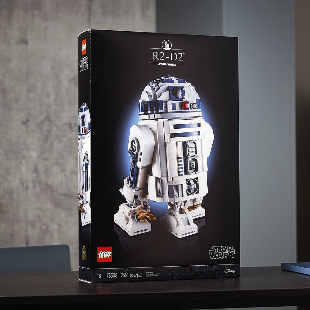 LEGO Star Wars R2-D2 box