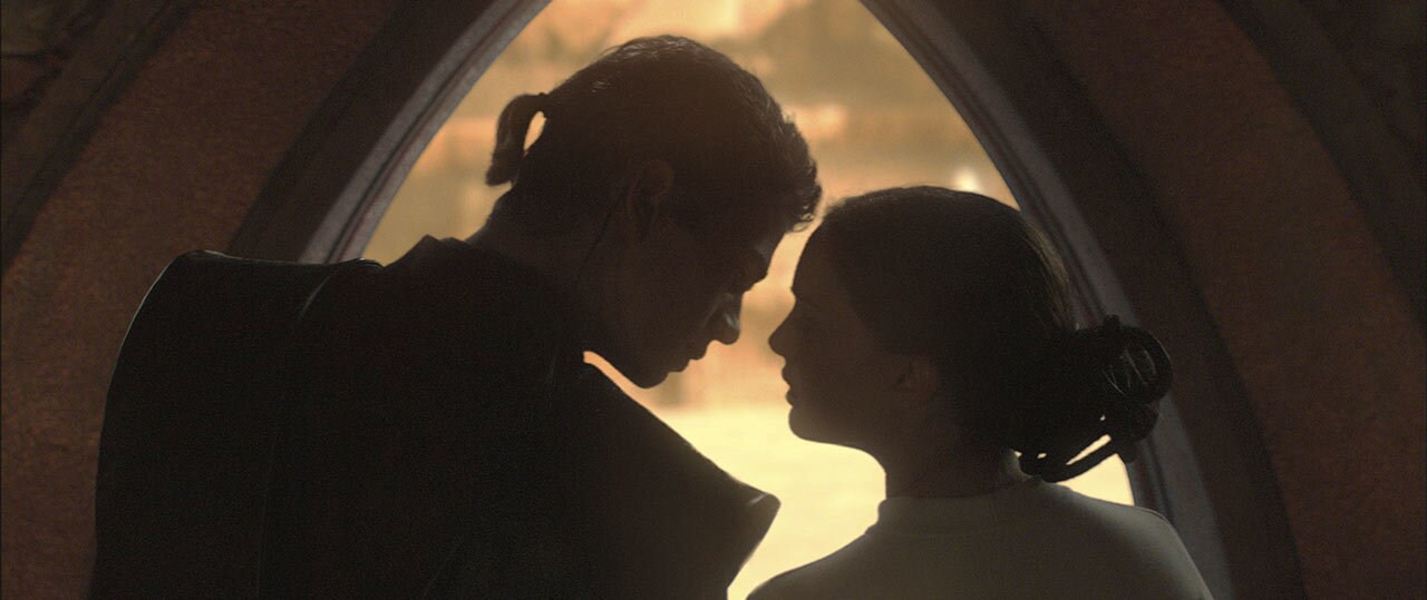 Anakin and Padmé about to kiss