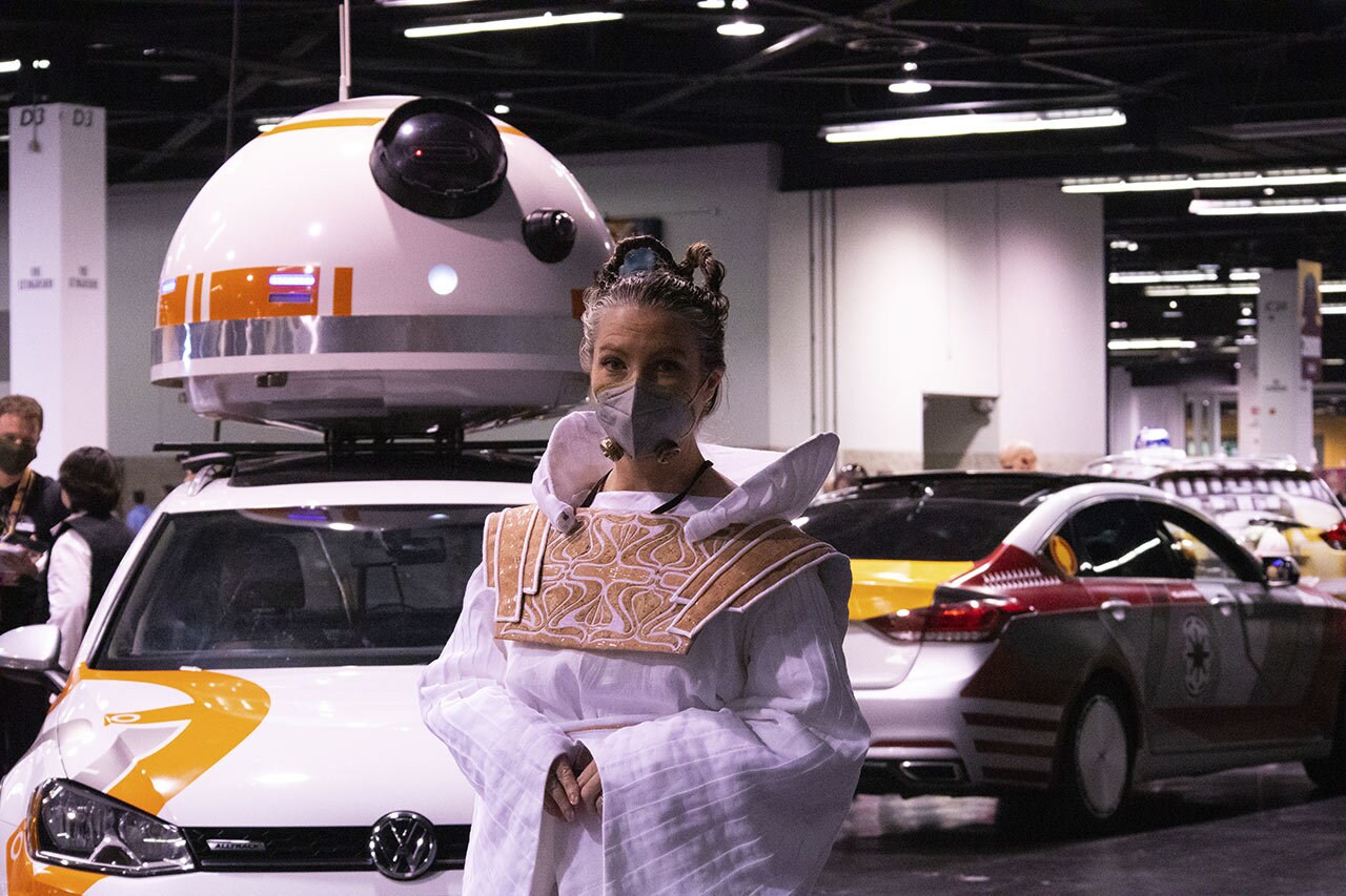 Anna Sawyer and her BB-8 inspired car