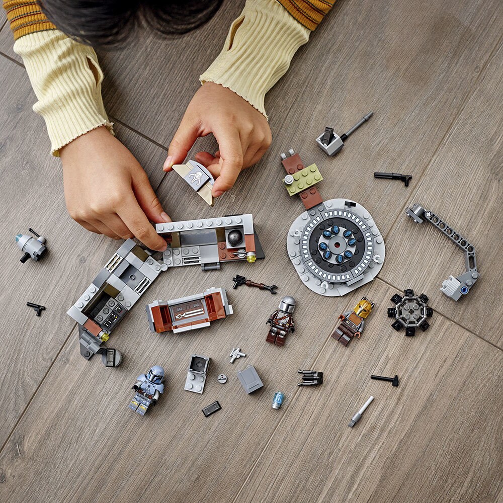 The Armorer's Mandalorian Forge LEGO set pieces lifestyle image 