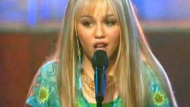 Hannah Montana, Just a girl Music Video