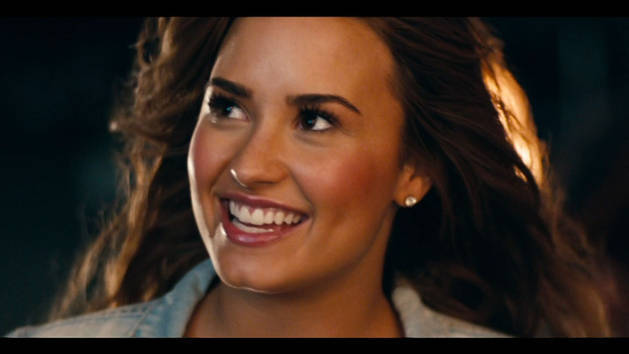 Two Pieces - Demi Lovato [Music Video] 