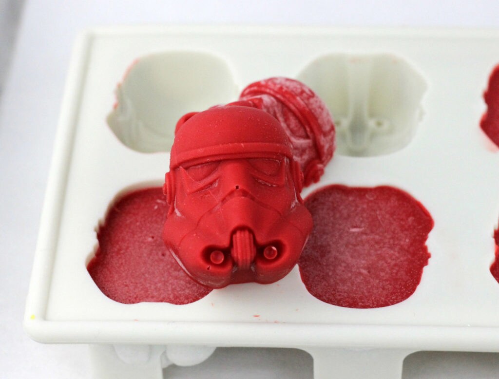 Sith Trooper Float - finished stormtrooper candies