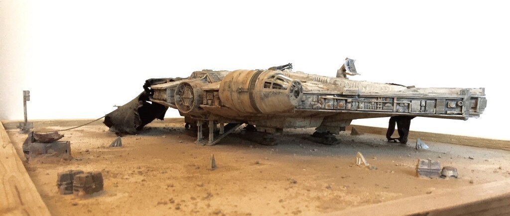 Jakku Falcon Diorama