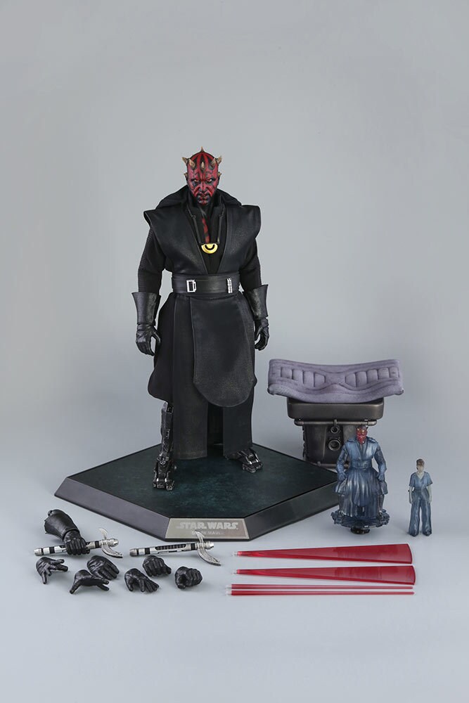 Hot Toys' Maul figure and accessories 