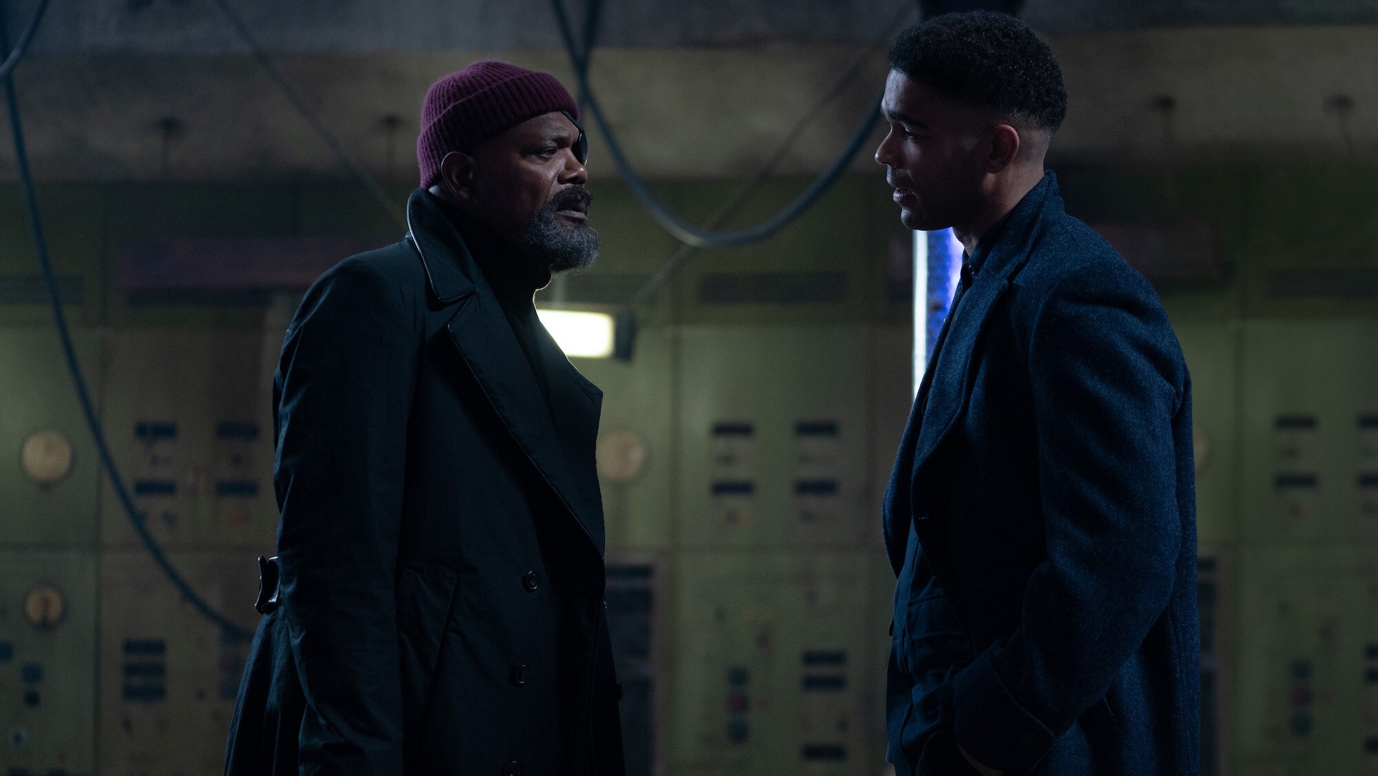 (L-R): Samuel L. Jackson as Nick Fury and Kingsley Ben-Adir as Rebel Skrull leader Gravik in Marvel Studios' SECRET INVASION, exclusively on Disney+. Photo by Gareth Gatrell. © 2023 MARVEL.