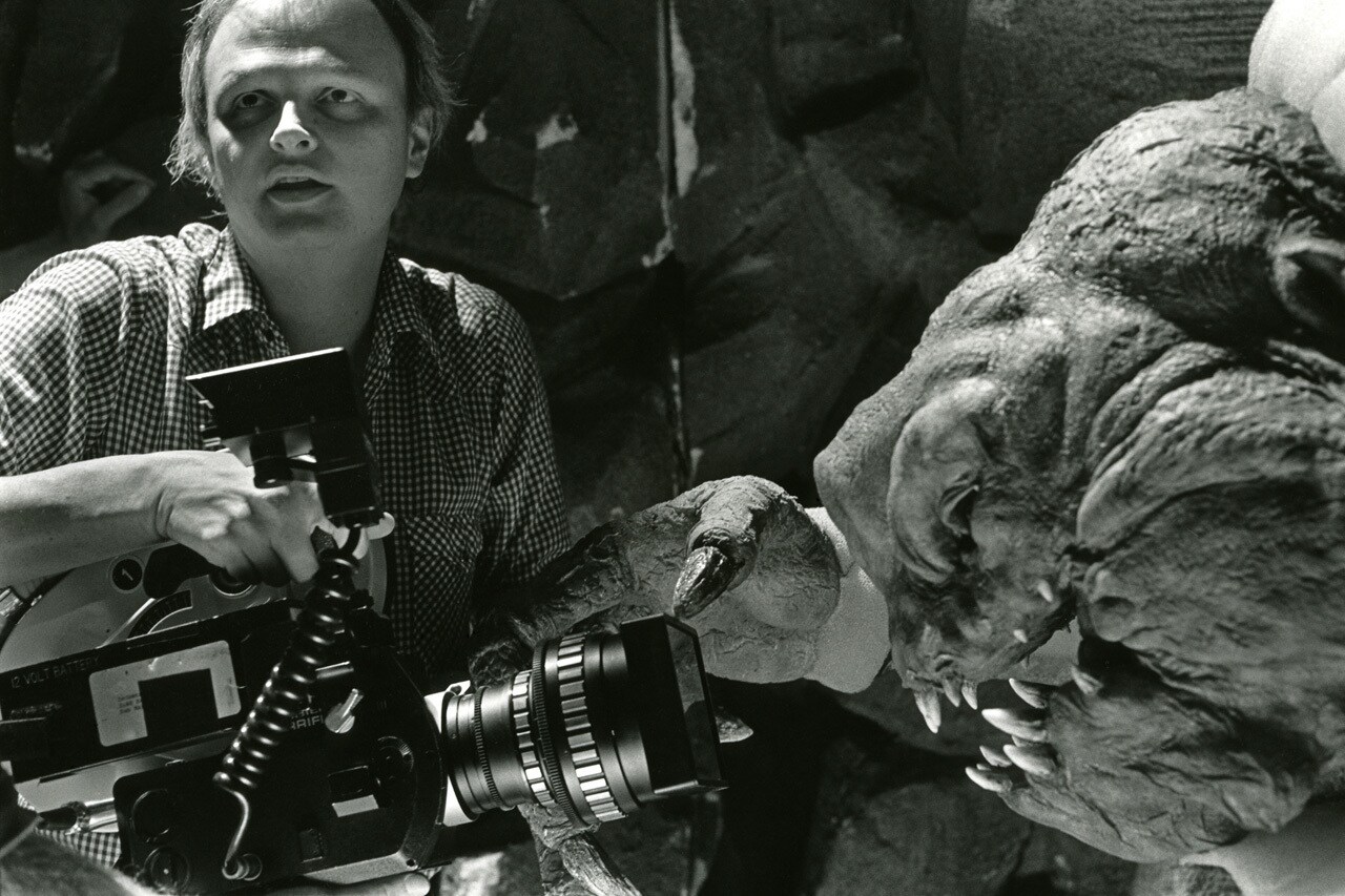 Dennis Muren filming a rancor