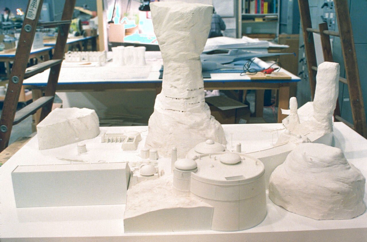 Models of mushroom-shaped rocks out foam and plaster.