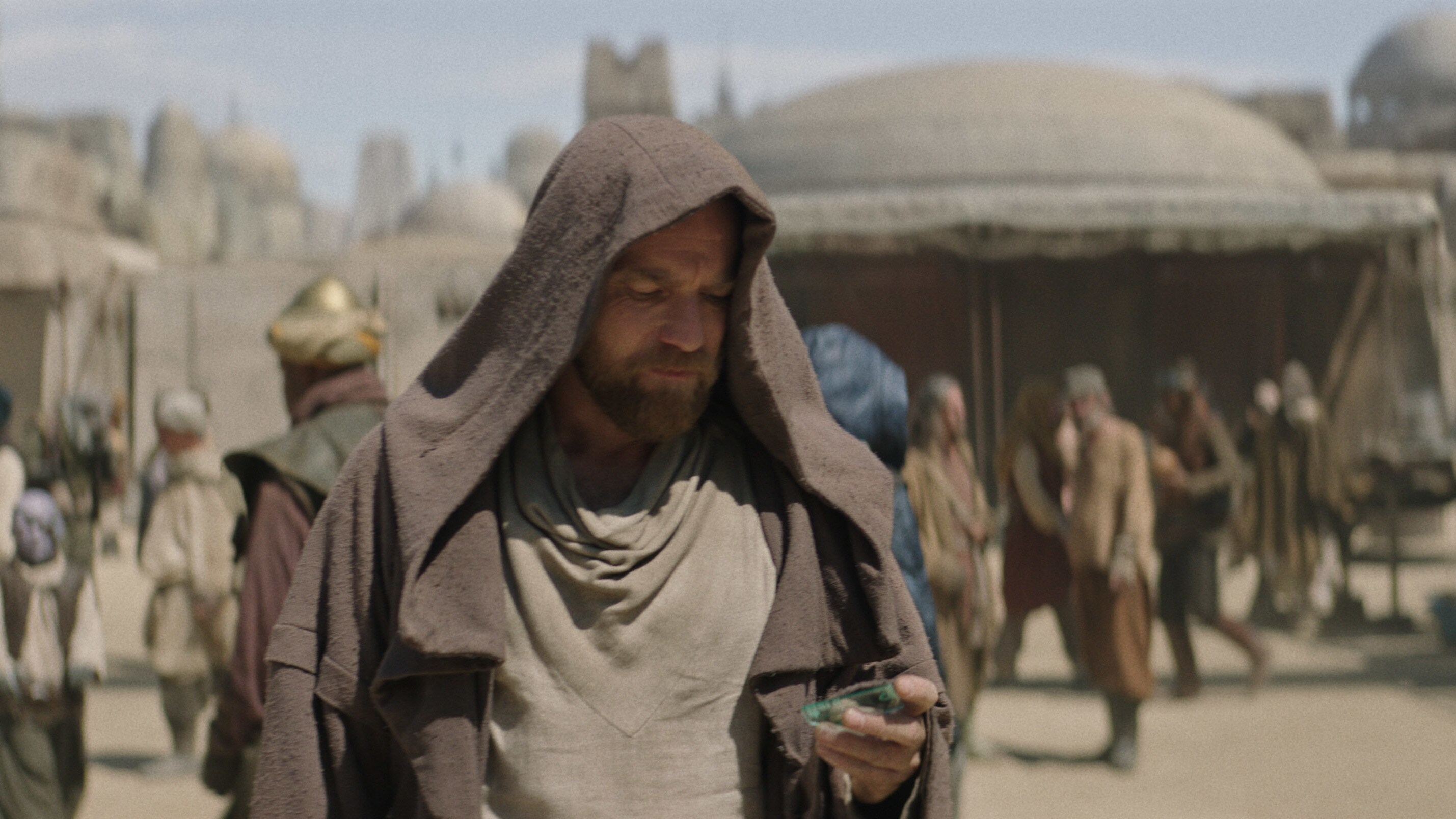 Obi-Wan Kenobi (Ewan McGregor) in Lucasfilm's OBI-WAN KENOBI, exclusively on Disney+. © 2022 Lucasfilm Ltd. & ™. All Rights Reserved.