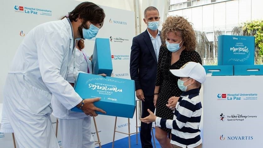 El Hospital Universitario La Paz, Disney y Novartis presentan una iniciativa piloto para mejorar la estancia hospitalaria de los niños con cáncer tras el impacto de la pandemia