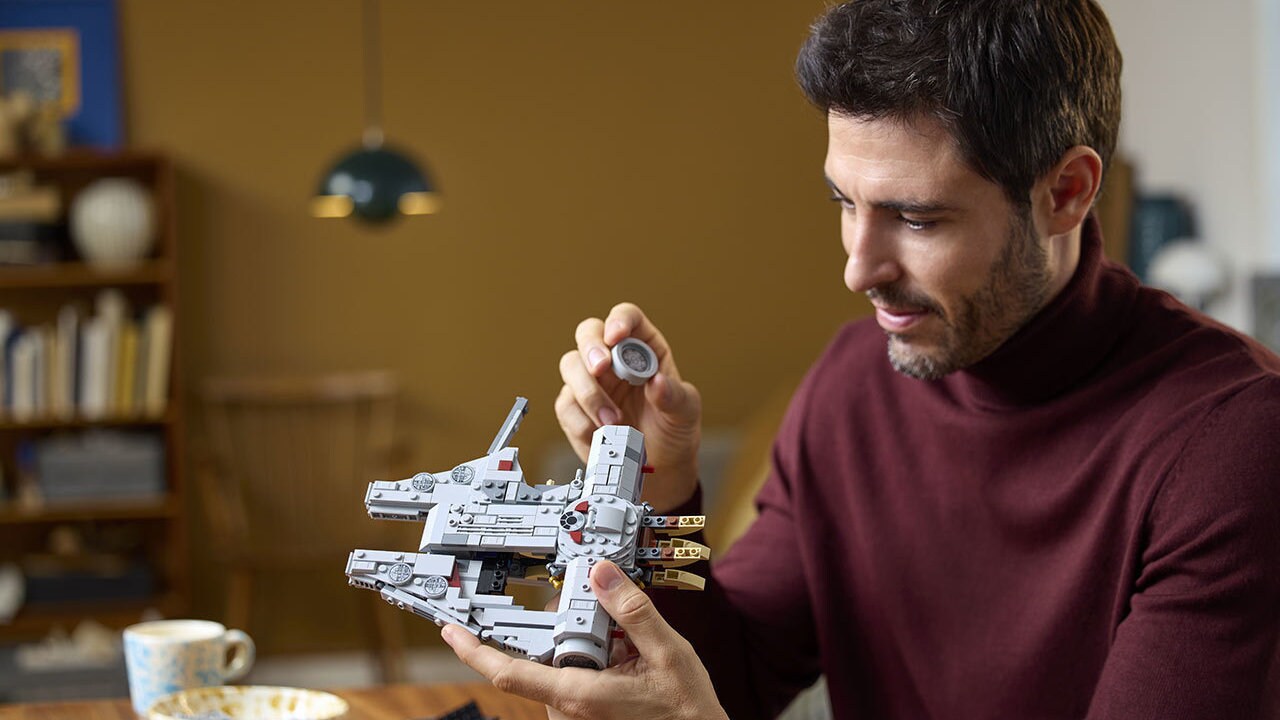 LEGO Star Wars Millennium Falcon building set