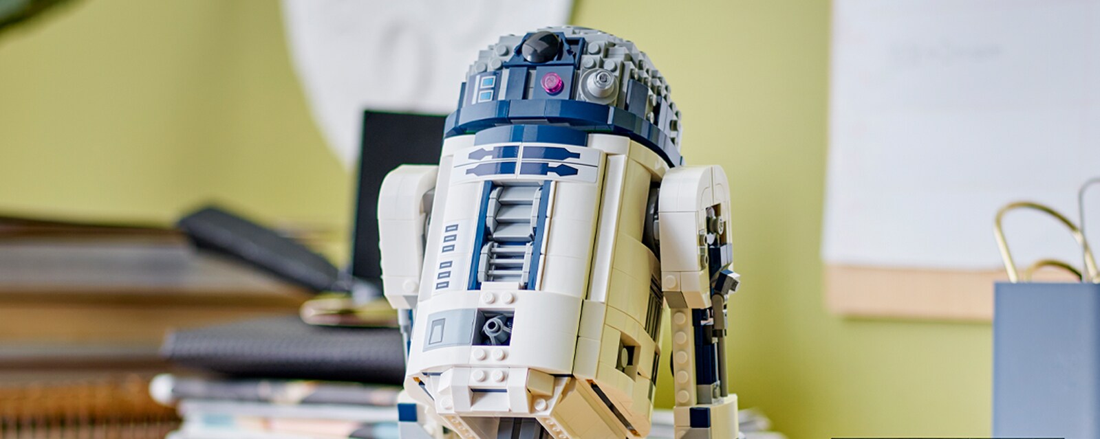 LEGO Star Wars 25 Year Anniversary R2-D2