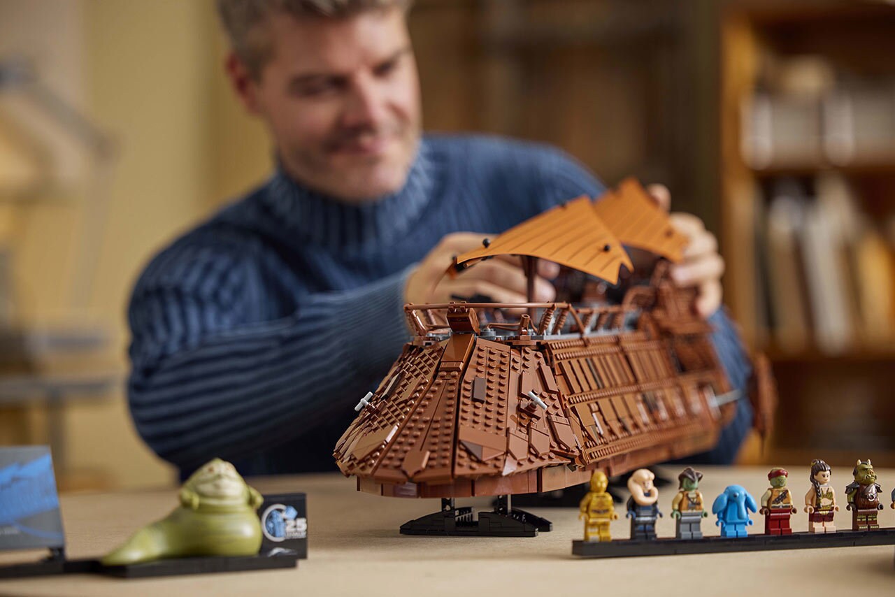 The front of the LEGO Star Wars Jabba’s Sail Barge Ultimate Collector Series Edition.