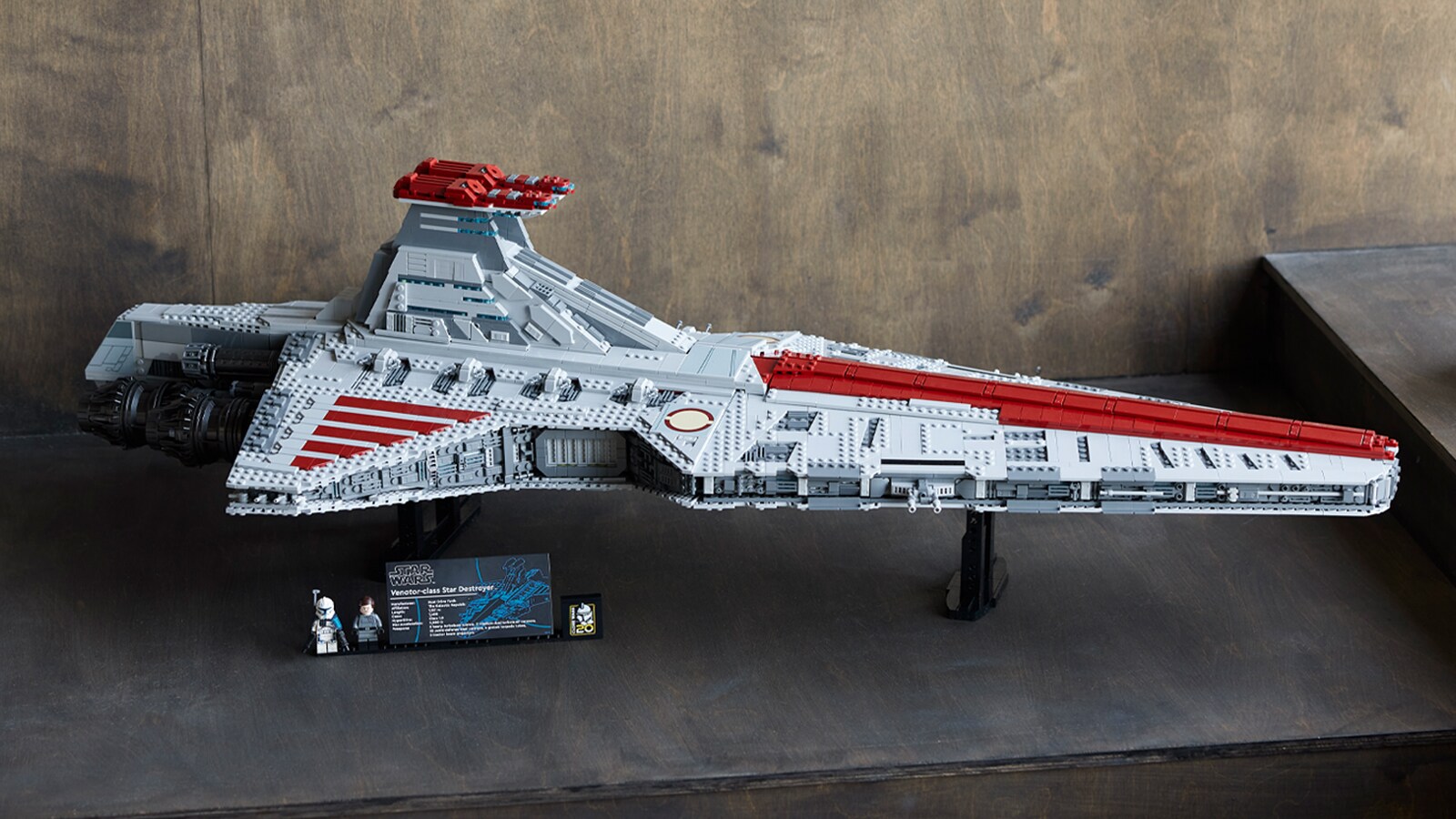 First Look: The New LEGO Star Wars UCS Venator-Class Republic