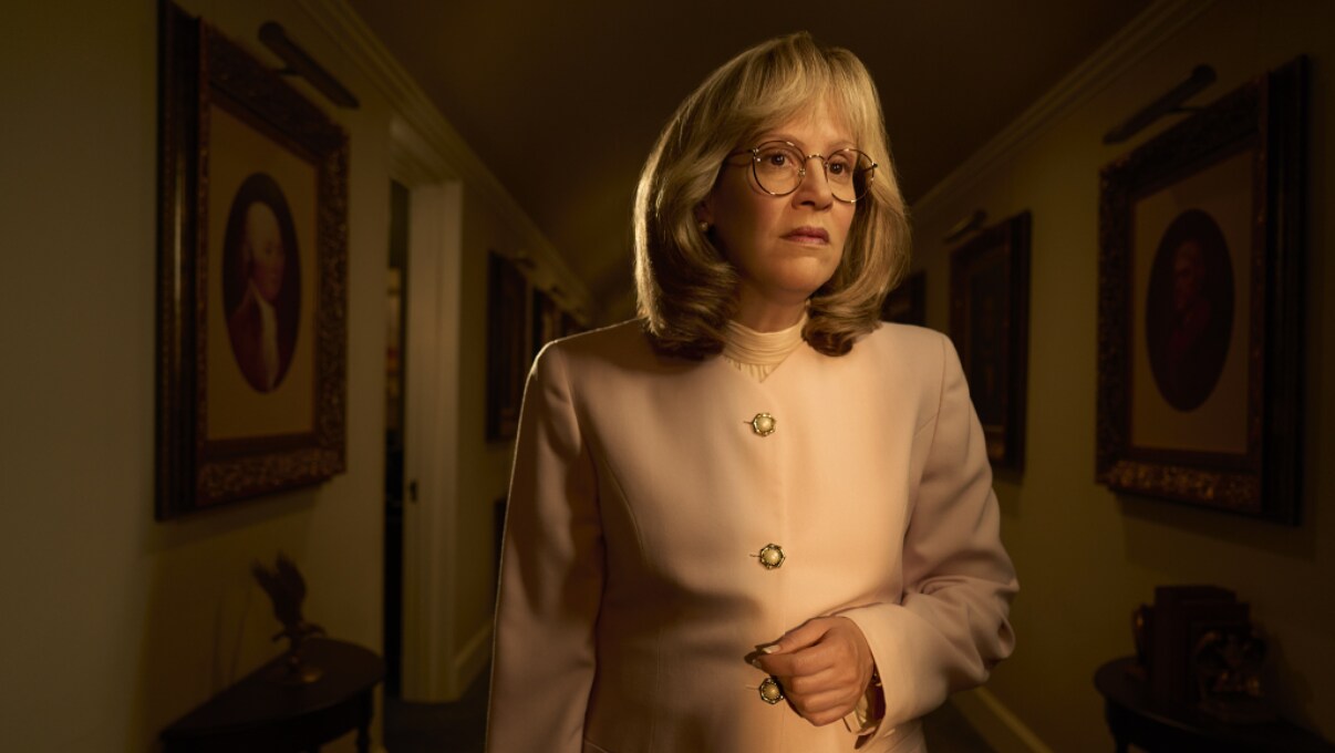 Quem foi Linda Tripp, interpretada por Sarah Paulson em American Crime Story: Impeachment